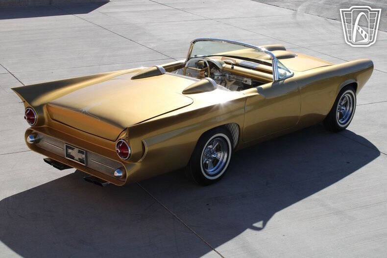1957 Ford Thunderbird
