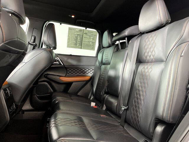 2023 Mitsubishi Outlander SEL