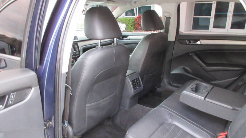 2015 Volkswagen Passat 1.8T SE