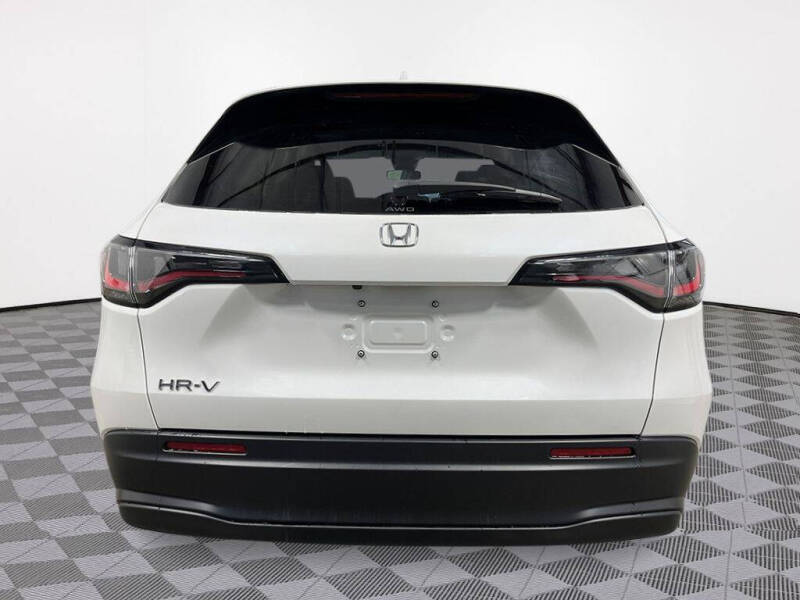 2027 Honda HR-V LX