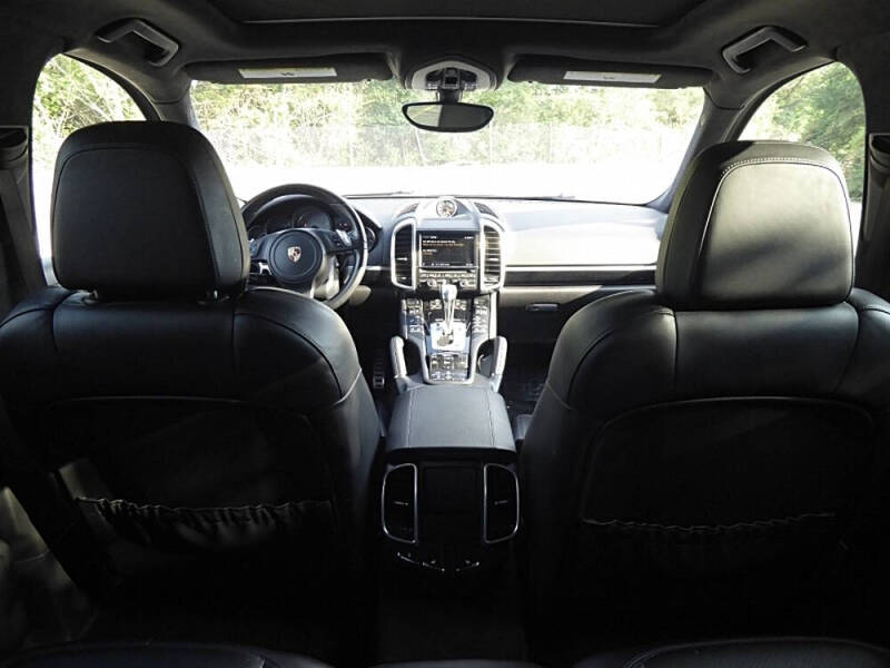 2014 Porsche Cayenne GTS