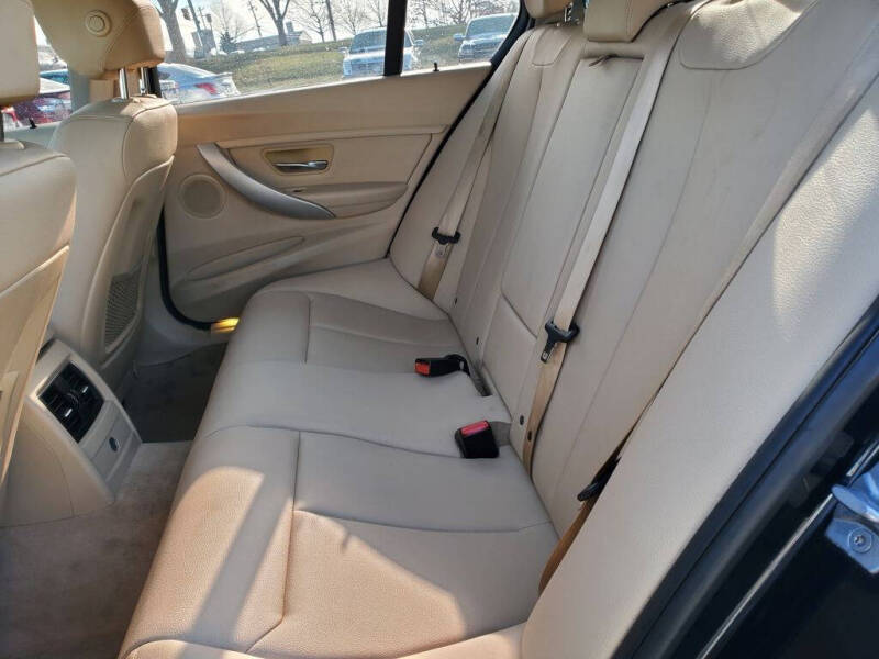 2016 BMW 3 Series 320i