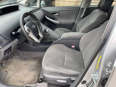 2010 Toyota Prius III