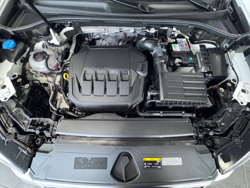 2021 Audi Q3 quattro Premium 40 TFSI