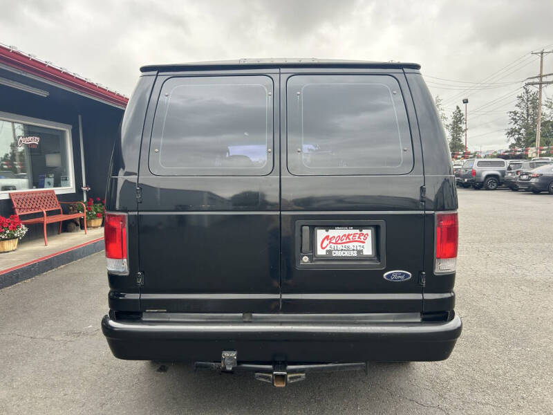 2003 Ford E-Series E-150 Base