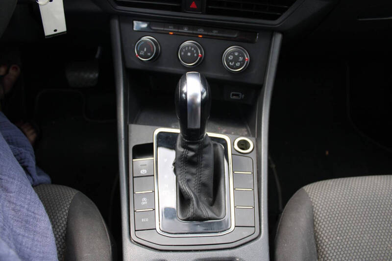 2019 Volkswagen Jetta SE