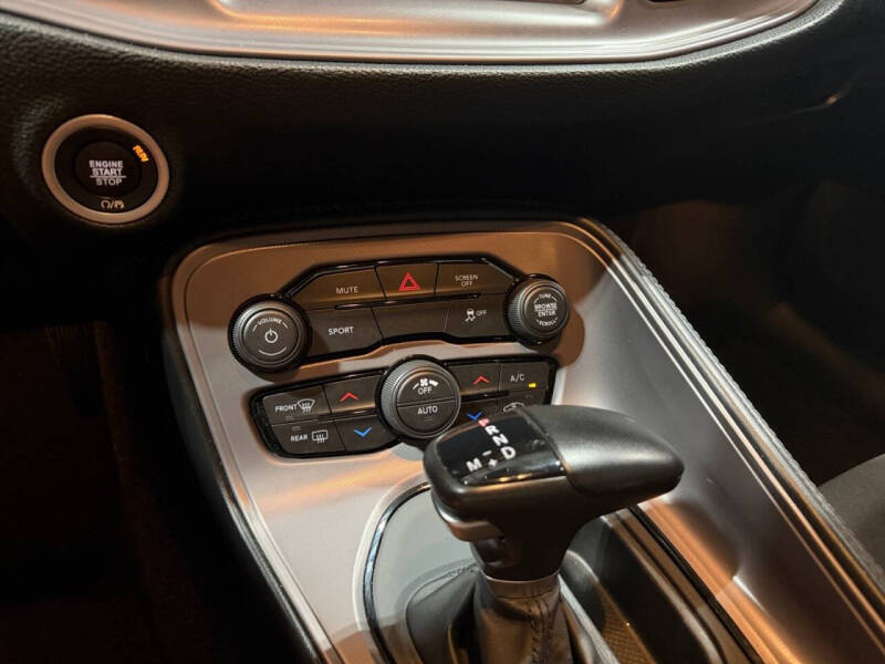 2023 Dodge Challenger SXT