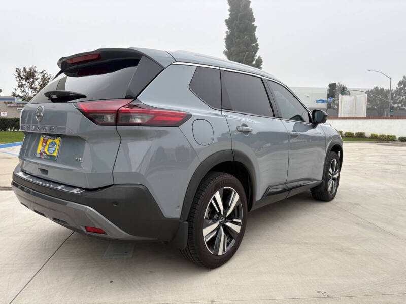 2023 Nissan Rogue SL