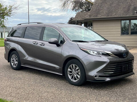 2021 Toyota Sienna for sale at DIRECT AUTO SALES in Maple Grove MN