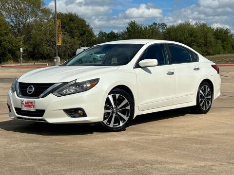 2017 Nissan Altima for sale at AUTO DIRECT Bellaire in Houston TX