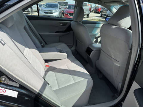 2017 Toyota Camry LE