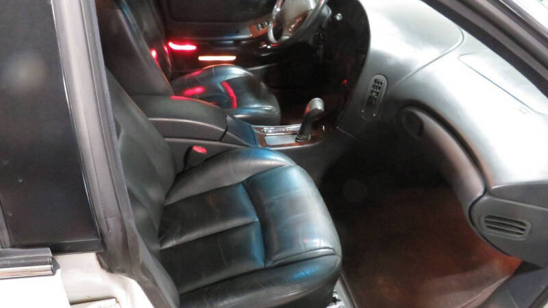 1999 Oldsmobile Aurora
