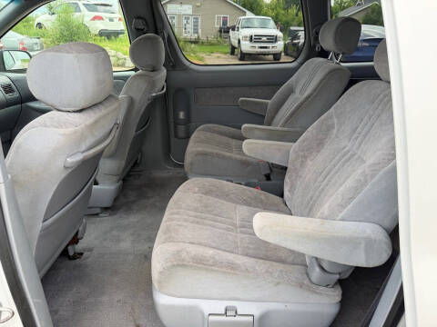 2000 Toyota Sienna LE
