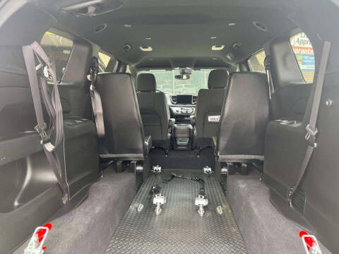 2024 Chrysler Pacifica Touring