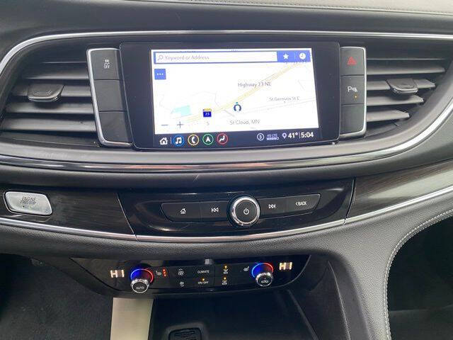 2021 Buick Enclave Essence