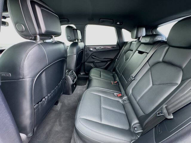 2023 Porsche Macan