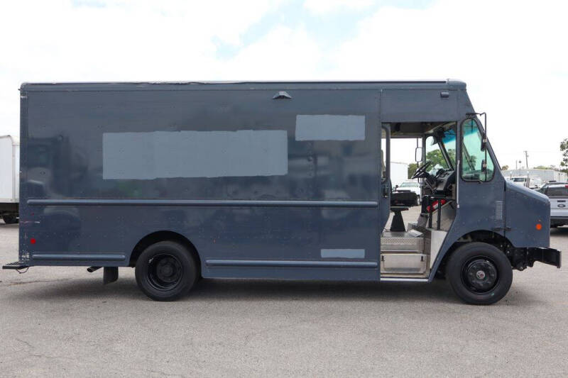 2021 Freightliner MT45 Chassis