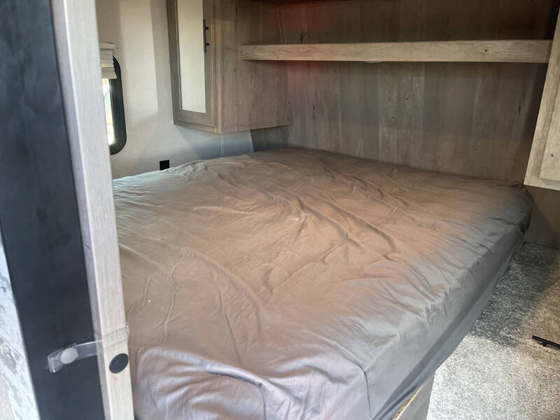 2021 Keystone RV Sprindale 240H