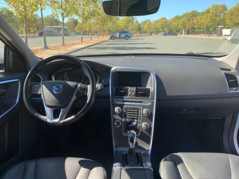 2016 Volvo XC60 T5 Premier