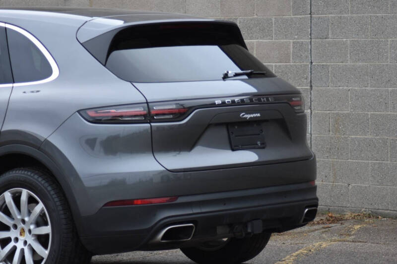 2023 Porsche Cayenne null photo 20