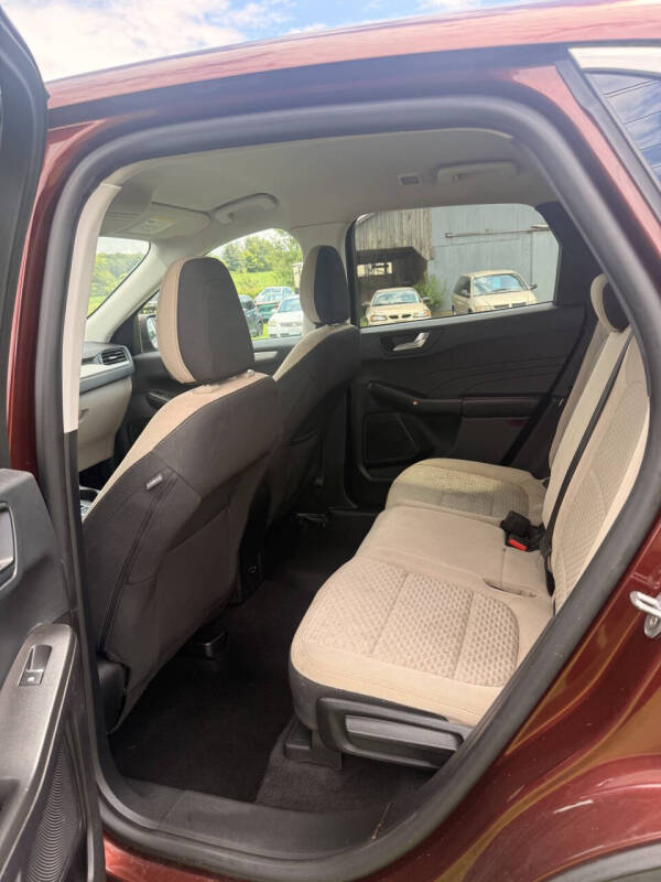 2021 Ford Escape SE