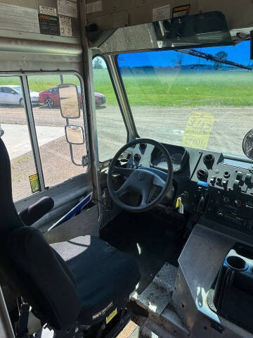 2010 Freightliner MT45 Chassis