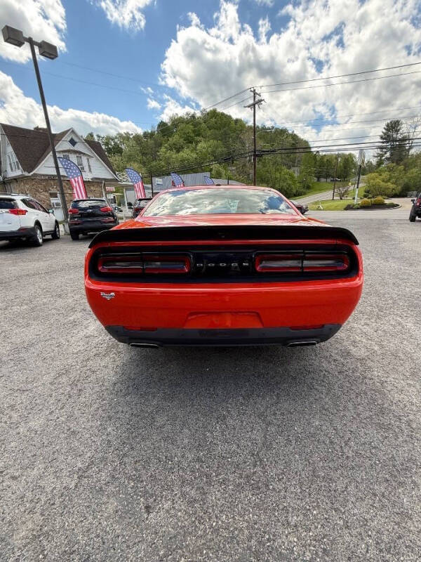 2021 Dodge Challenger SXT