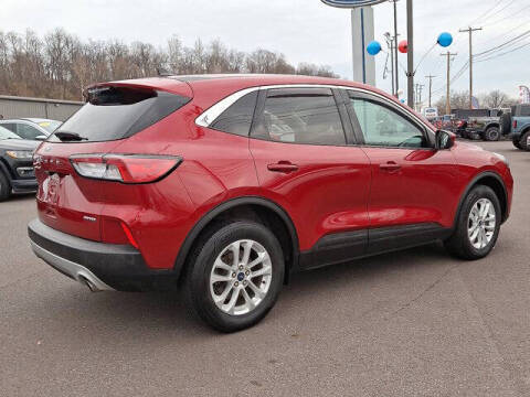 2020 Ford Escape SE