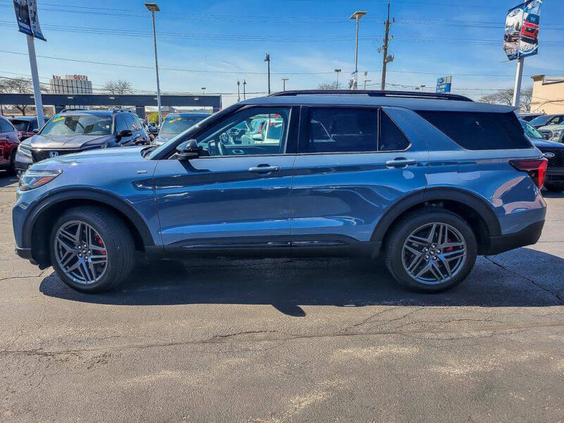 2025 Ford Explorer ST-Line