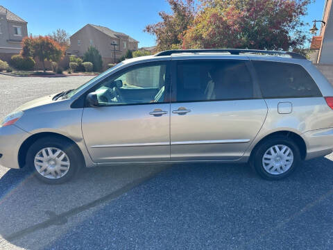 2009 Toyota Sienna LE 8-Passenger
