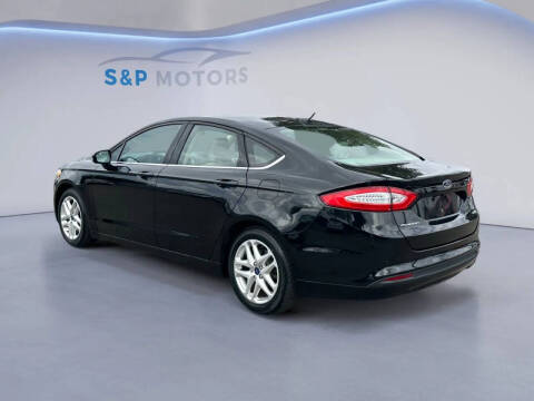2016 Ford Fusion SE