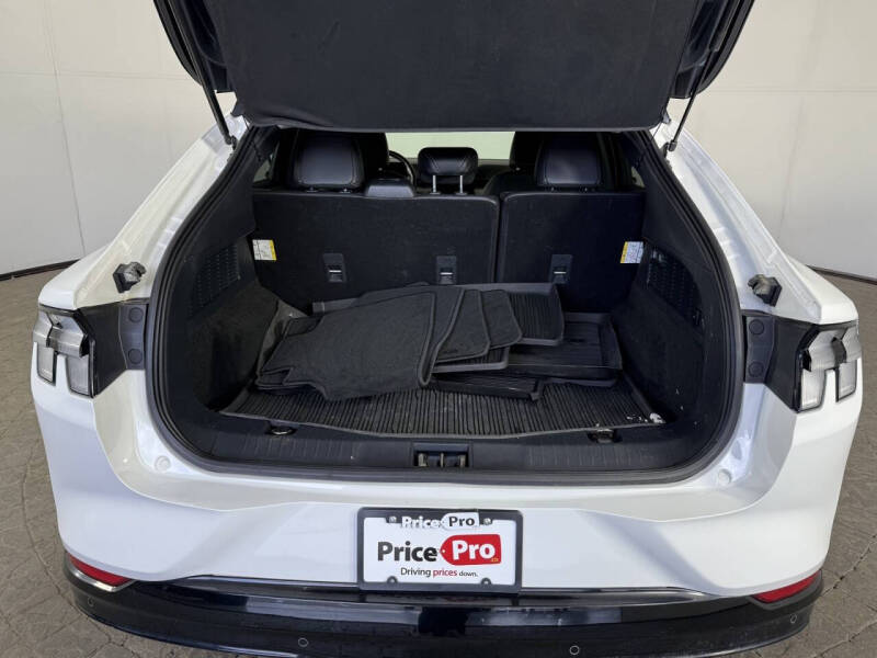 2022 Ford Mustang Mach-E California Route 1