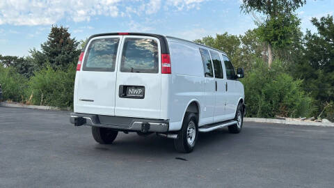 2025 Chevrolet Express 2500
