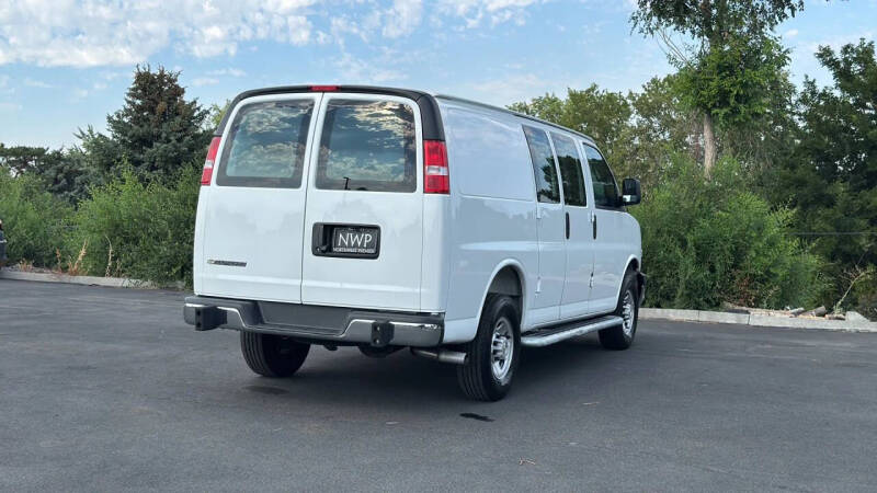 2025 Chevrolet Express 2500