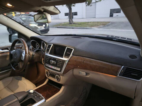 2013 Mercedes-Benz GL-Class GL 550 4MATIC