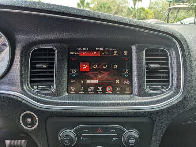 2016 Dodge Charger 19