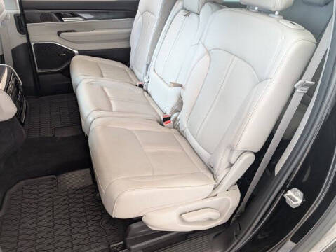 2024 Jeep Wagoneer L