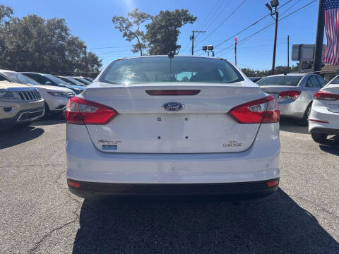 2013 Ford Focus SE