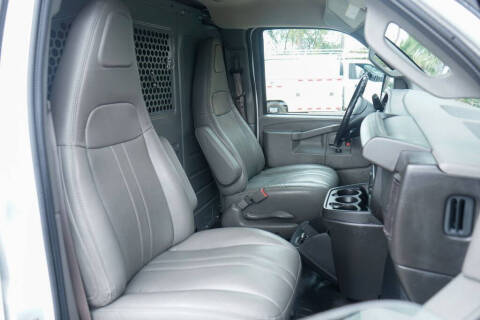 2023 Chevrolet Express 2500