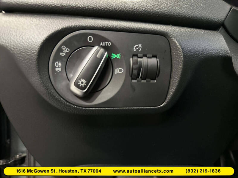 2017 Audi Q3 2.0T Premium Plus
