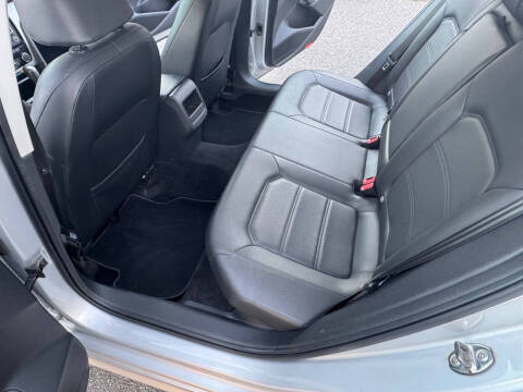 2012 Volkswagen Passat SE PZEV