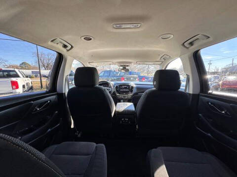 2018 Chevrolet Traverse LT Cloth