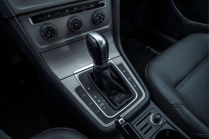 2015 Volkswagen Golf TSI S