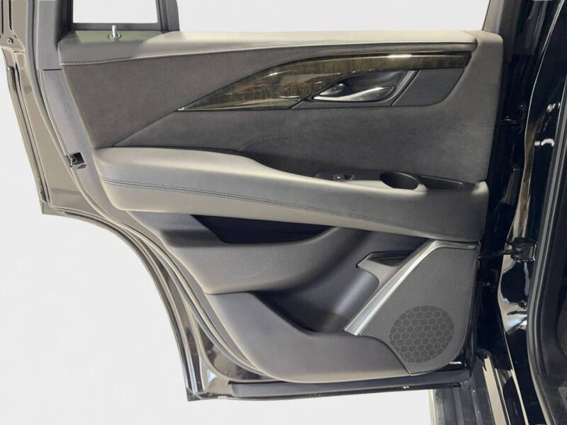 2019 Cadillac Escalade Platinum