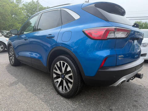2020 Ford Escape SEL