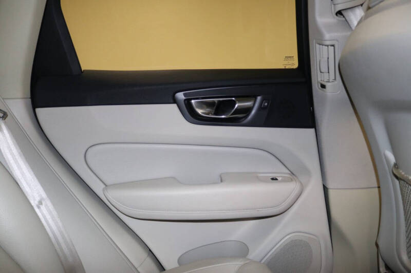 2019 Volvo XC60 T5 Momentum