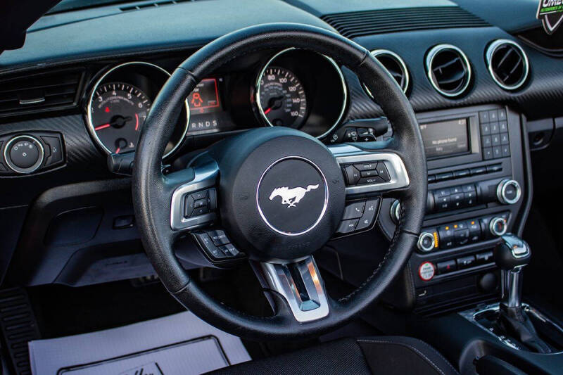 2016 Ford Mustang V6