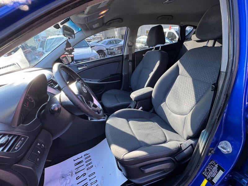 2012 Hyundai Accent SE