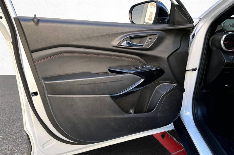 2025 Chevrolet Trax RS