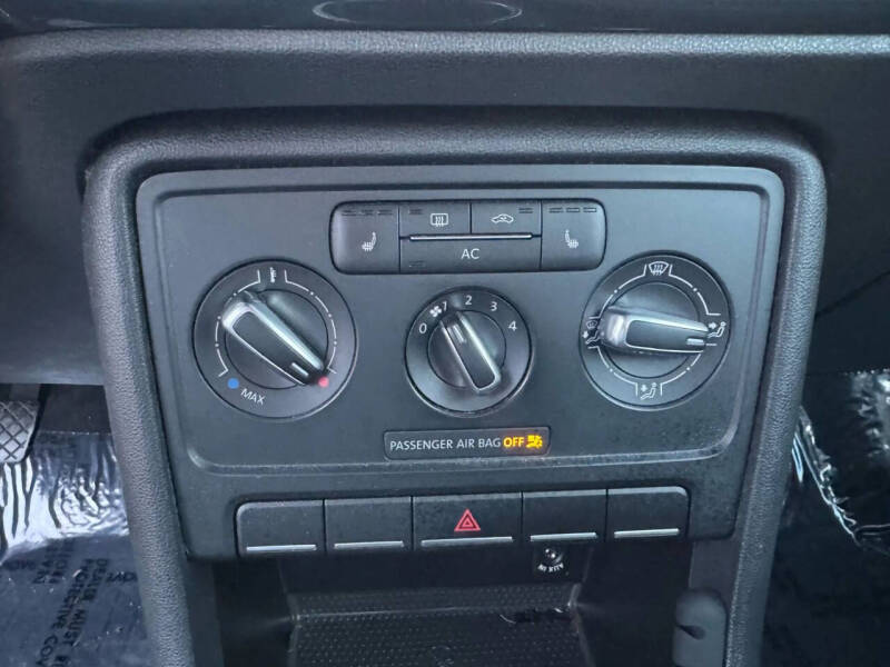 2012 Volkswagen Beetle